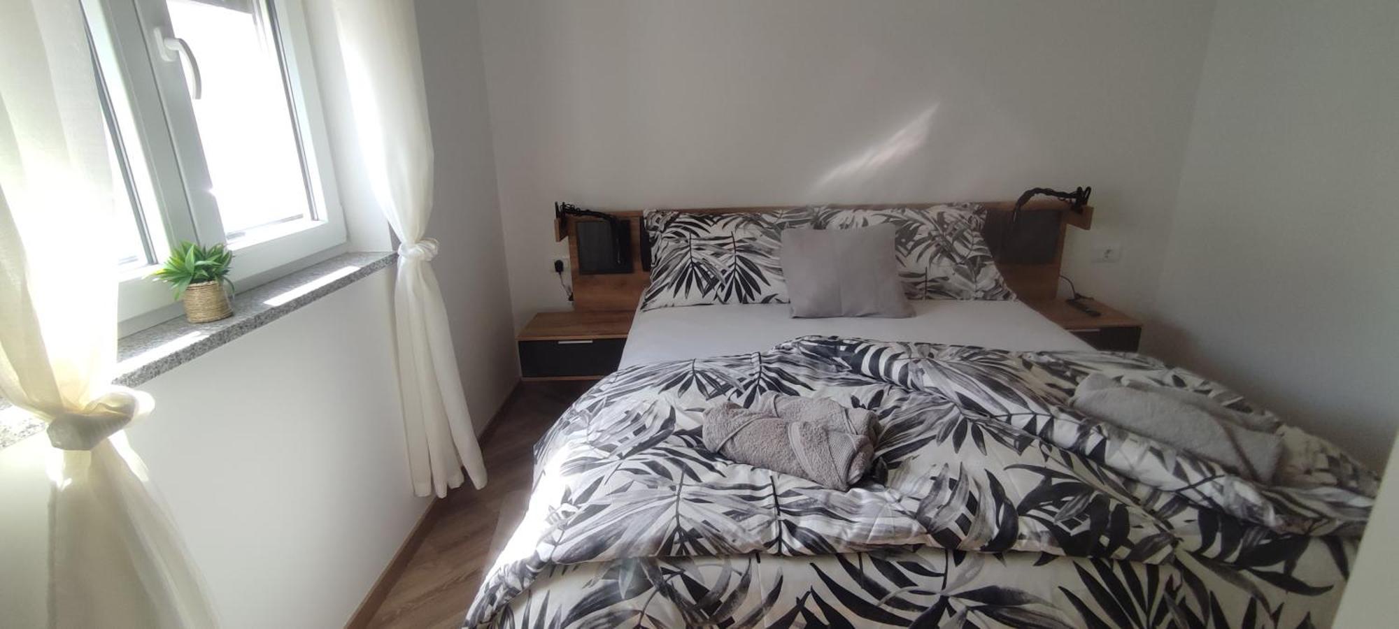 Sunny Oasis Apartment - High Ground Floor With Sunny Terrace & Private Garden!! Μεντουλίν Εξωτερικό φωτογραφία