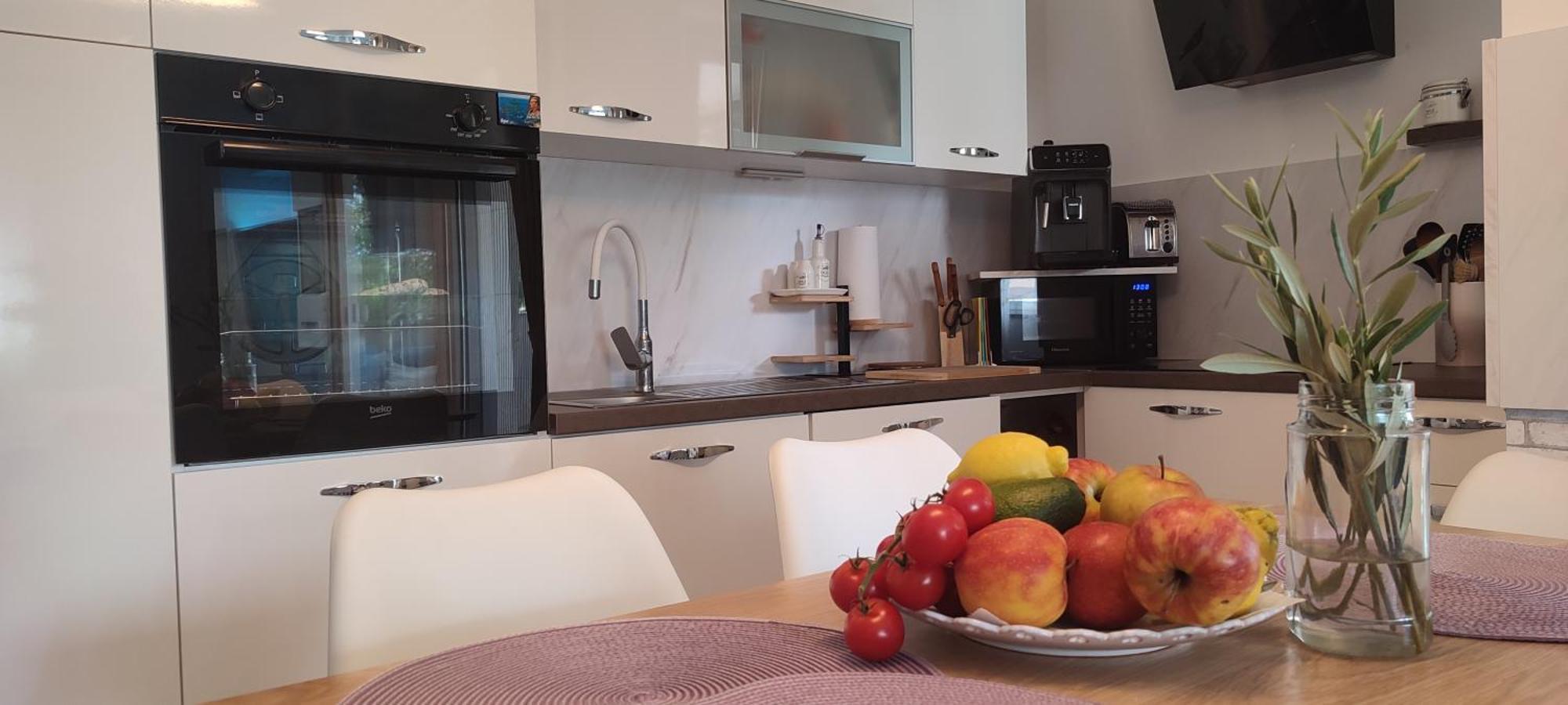 Sunny Oasis Apartment - High Ground Floor With Sunny Terrace & Private Garden!! Μεντουλίν Εξωτερικό φωτογραφία